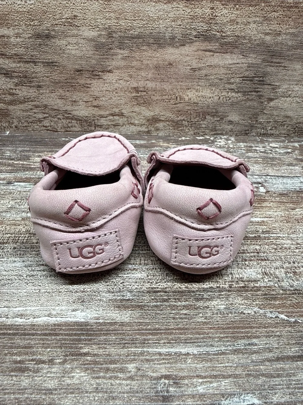 Ugg Pink Leather Moccasins Girls 4/5